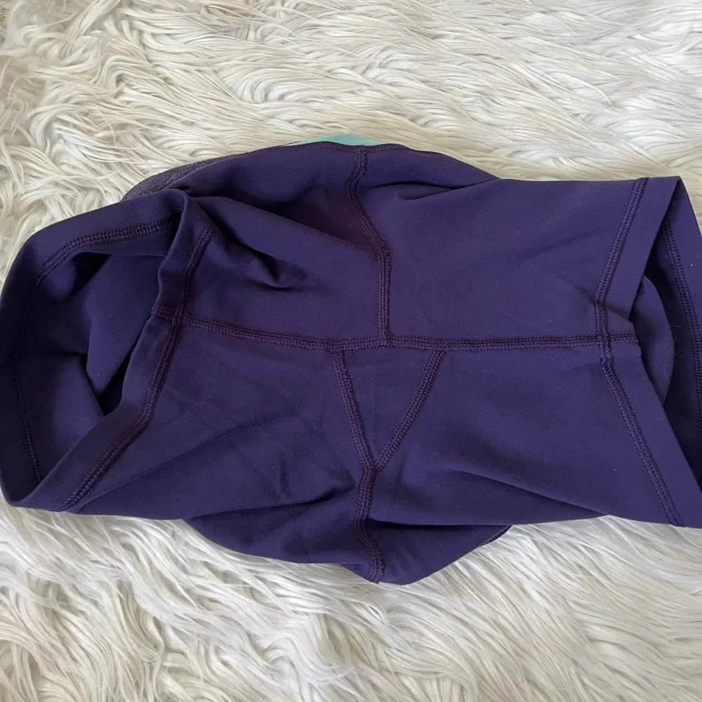 {Lululemon} Reverse Groove Short in Dense Purple / Heathered Angel Blue - Size 4